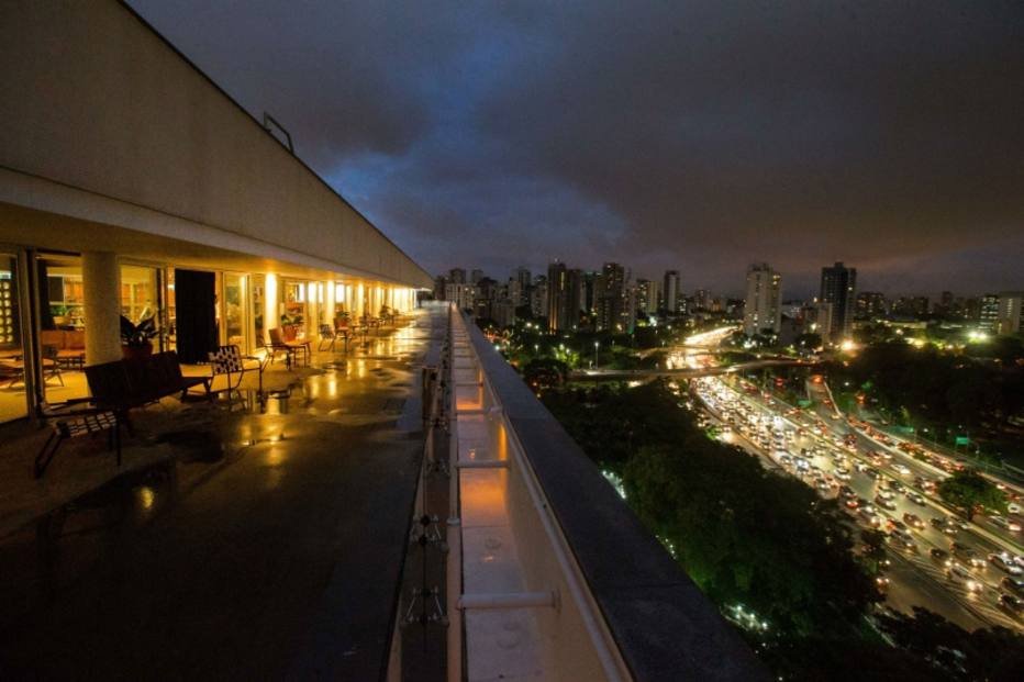 Restaurante Vista é inaugurado no topo do MAC. E a vista é só um dos ...