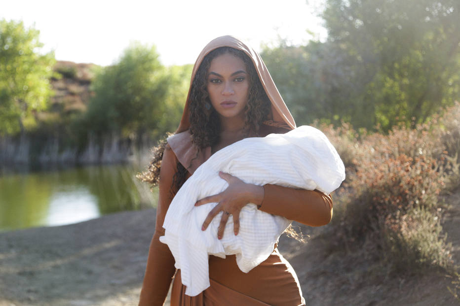 Beyoncé encanta fãs com álbum visual 