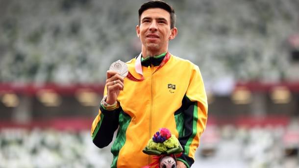 Maratonista Alex Pires foi o último brasileiro a subir ao pódio na Paralimpíada de Tóquio-2020