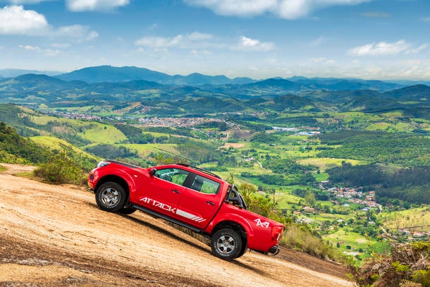 Nova Nissan Frontier Attack