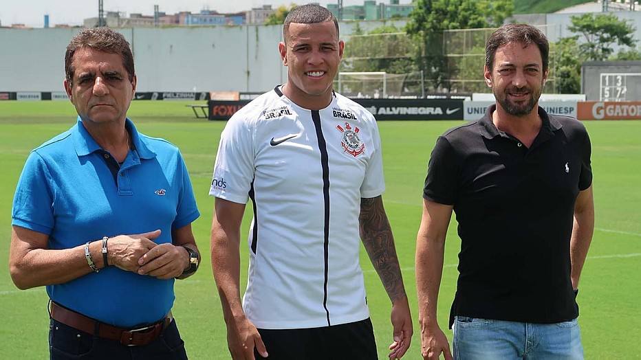 Novo adjunto de futebol do Corinthians defendeu impeachment de Roberto de Andrade