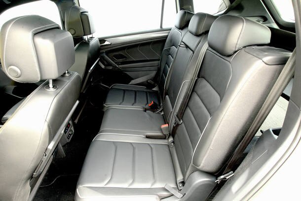 Volkswagen Tiguan contra Peugeot 5008