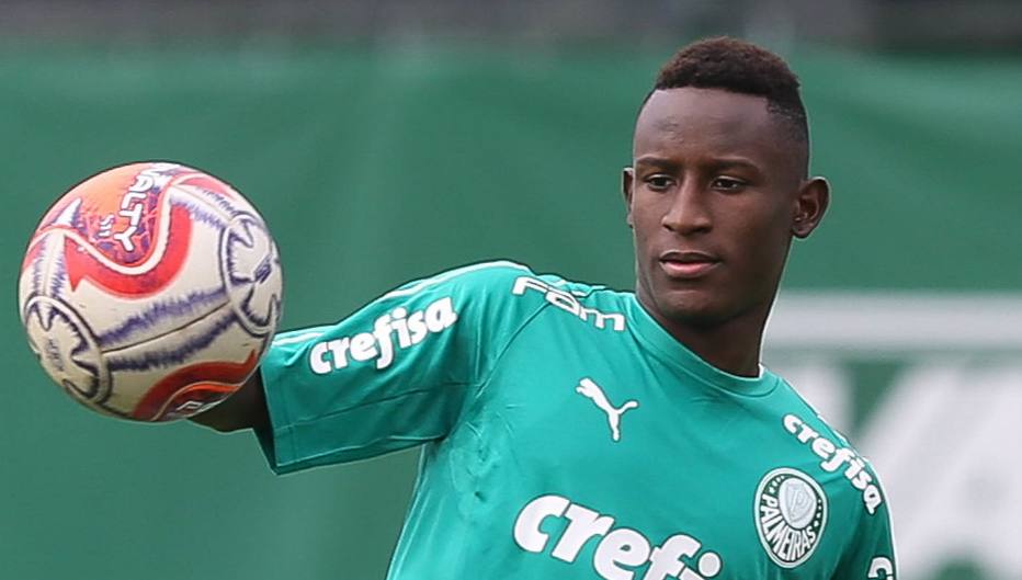 Caso compre astro colombiano, Palmeiras chegará a quase R$ 100 milhões gastos só no ataque