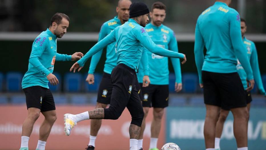 Copa América: sem Alex Sandro, Tite inicia preparação para final Copa América: sem Alex Sandro, Tite inicia preparação para final1