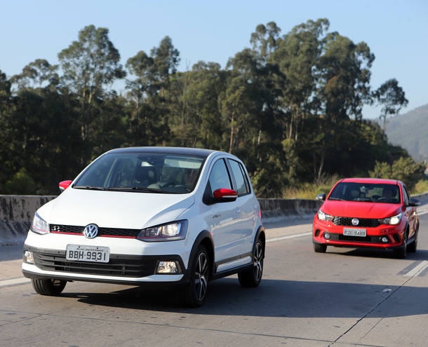 Fiat Argo HGT x VW Fox Pepper