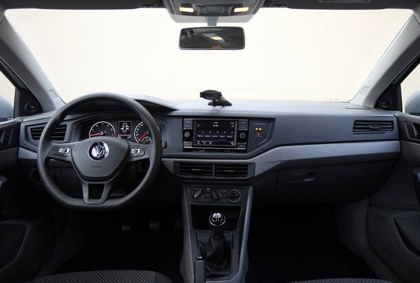 Fiat Cronos 1.3 Drive x Volkswagen Virtus 1.6 MSI