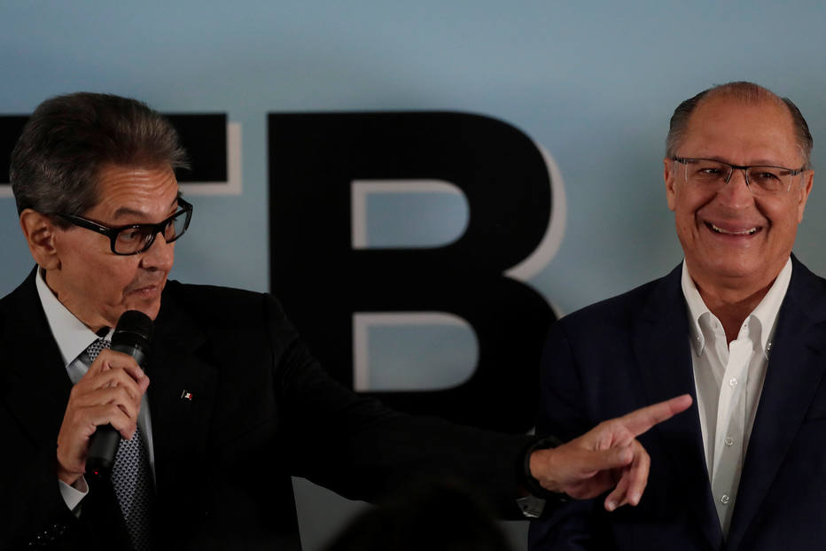 Jefferson e Alckmin durante convenção do PTB em Brasília