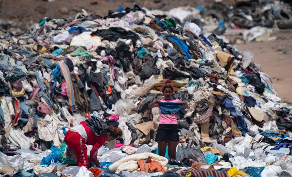 Deserto do Atacama Chile lixao de roupas