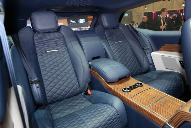 Land Rover Range Rover SV Coupé