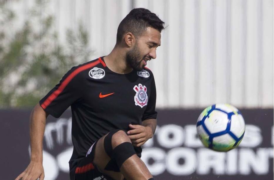 Instável sem Carille, Clayson diz que Corinthians conquistará títulos com Loss