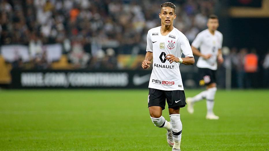 Corinthians vê pressão de agente de Pedrinho para negociar o atacante