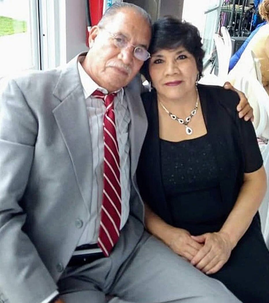  Sara Esther Regalado e Adolfo Cerros