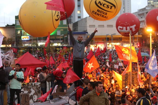 Ato contra o impeachment da presidente Dilma em São Paulo ...