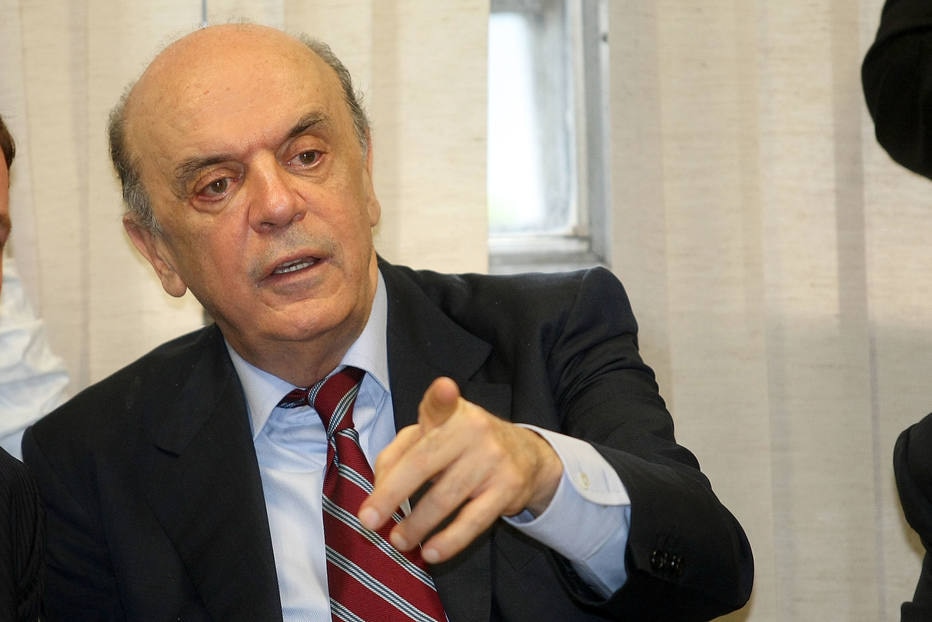 Meirelles foi o pior presidente do Banco Central que o Brasil já teve, diz Serra Política
