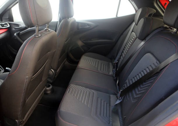 Fiat Argo HGT x VW Fox Pepper