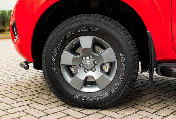 Nova Nissan Frontier Attack