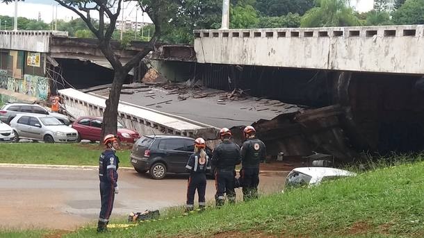 Resultado de imagem para Um dia após desabamento, governador do DF demite diretor do DER