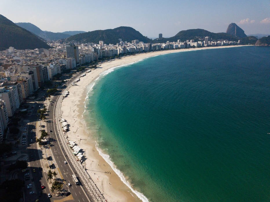 Contra a covid, cientistas da UFRJ pedem continuidade da restrição de circulação no Rio