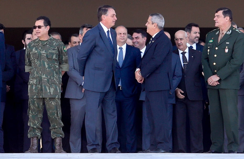 Bolsonaro, ministros e militares