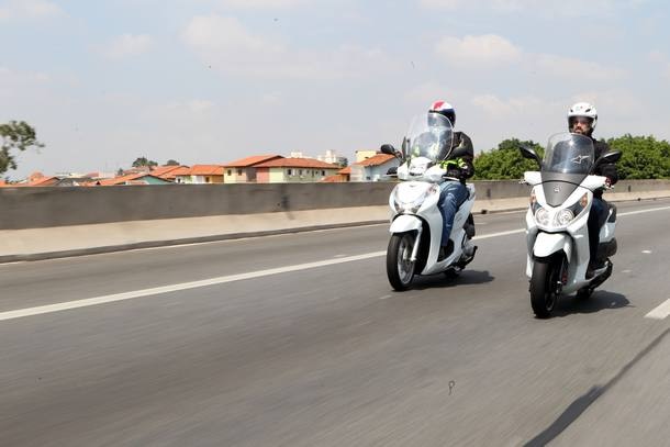 Honda SH300i desafia Dafra Citycom