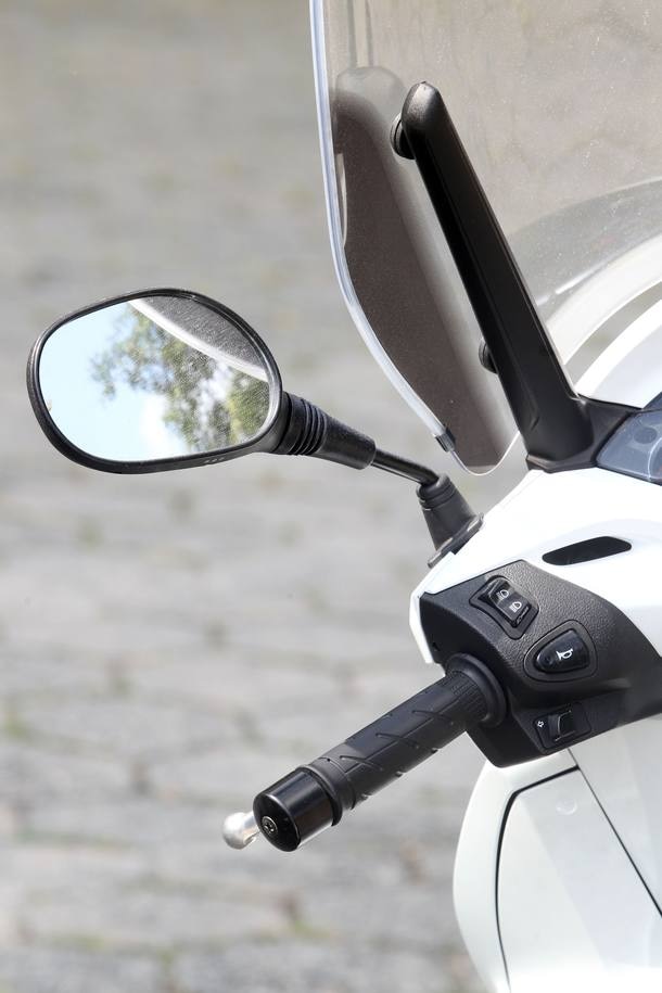 Honda SH300i desafia Dafra Citycom