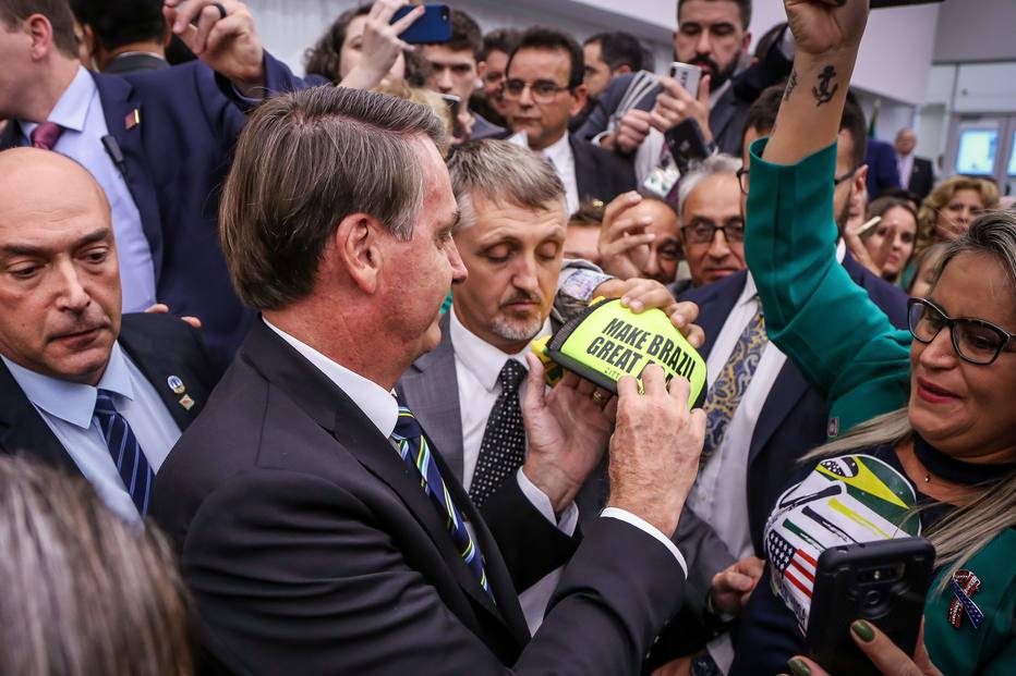 Bolsonaro indica recuo em manifestações se Congresso abrir mão de R$ 15 bi do Orçamento