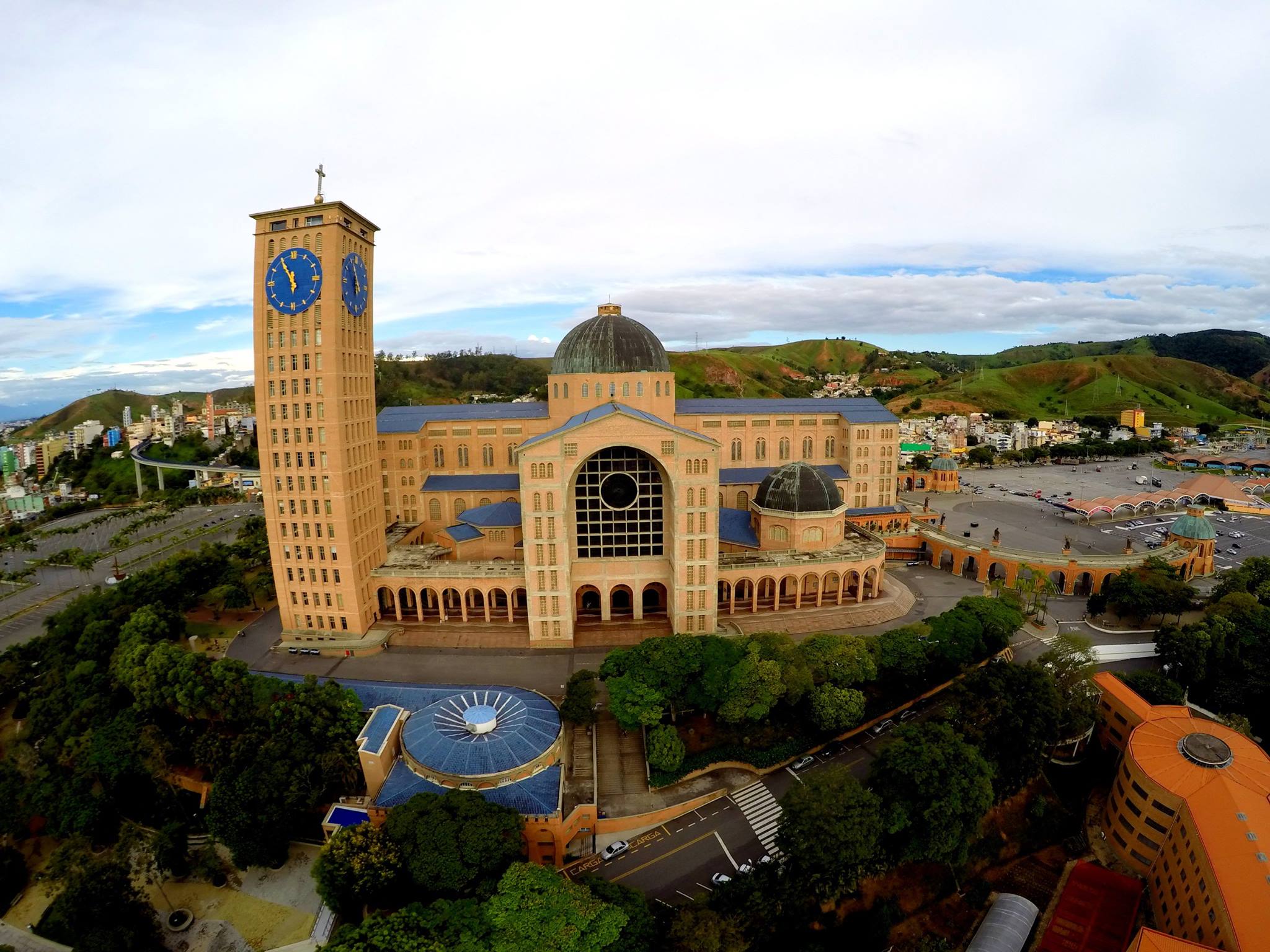 Foto aérea do Santuário Nacional de Aparecida, no interior de São Paulo