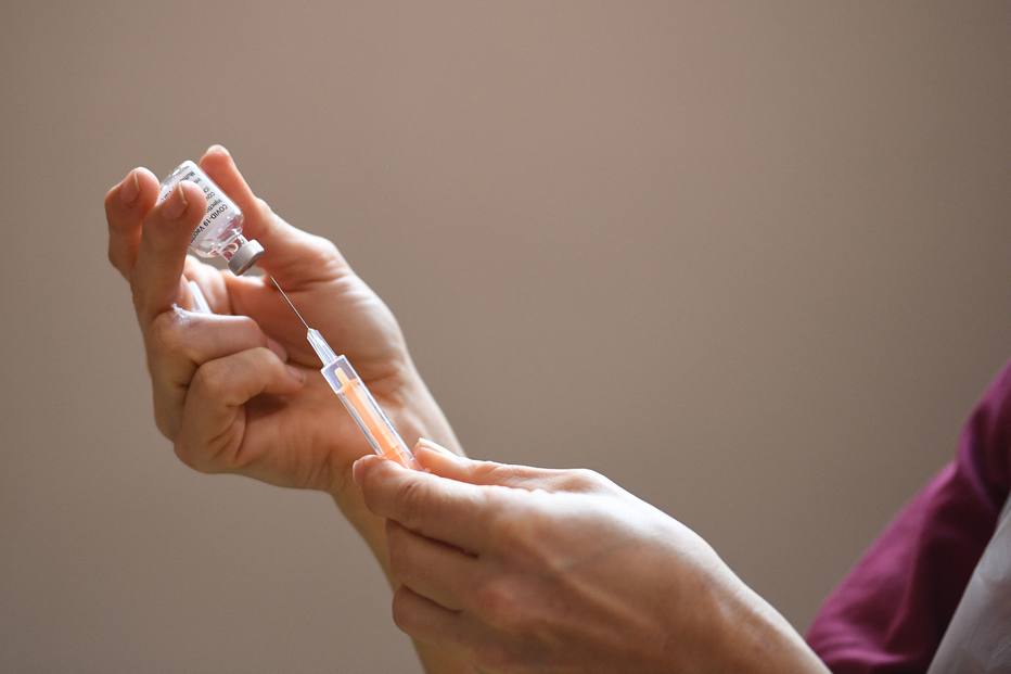 Fiocruz confirma chegada de novo lote de vacinas contra covid-19 ainda em fevereiro