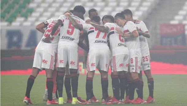São Paulo busca resgatar o bom futebol e sair da crise
