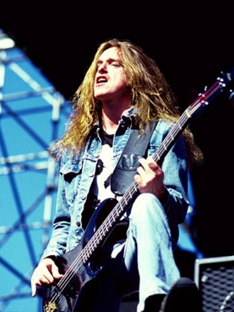 Cliff Burton, baixista do Metallica Cultura Estadão
