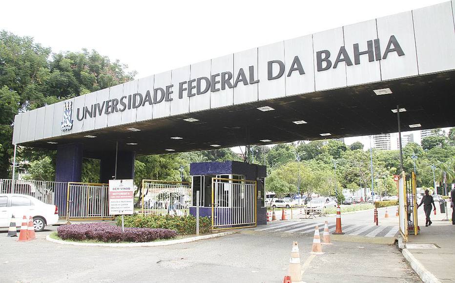 Em crise financeira, UFBA reduz uso de ar-condicionado, telefone e elevador