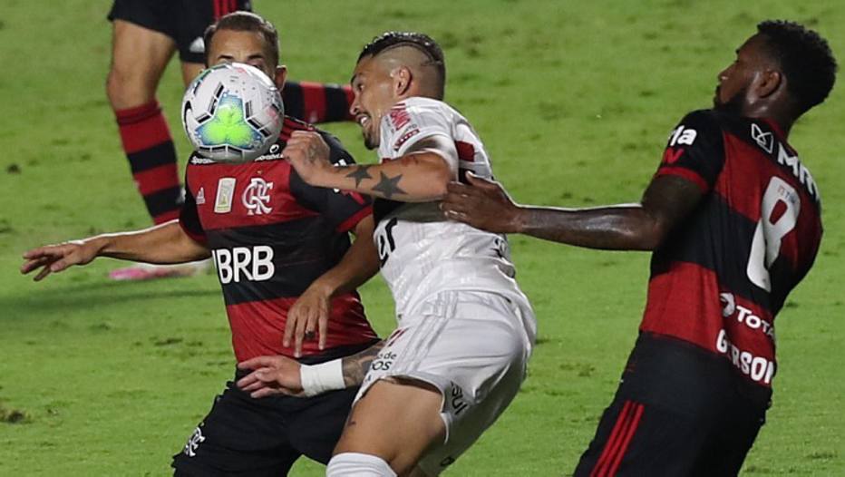 São Paulo e Flamengo fizeram jogo movimentado no Morumbi