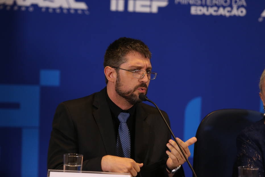 Operações da PF prende 11 pessoas por fraude no Enem 2016