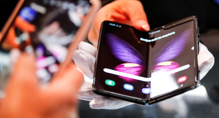 Samsung Galaxy Fold chega por R$ 13 mil e é o smartphone ...