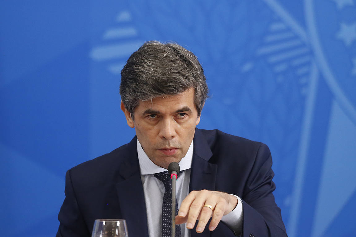 O ministro da Saude Nelson Teich concede entrevista coletiva a imprensa