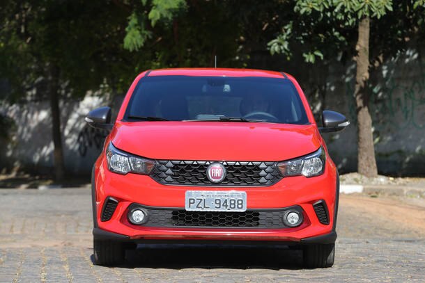 Fiat Argo HGT x VW Fox Pepper