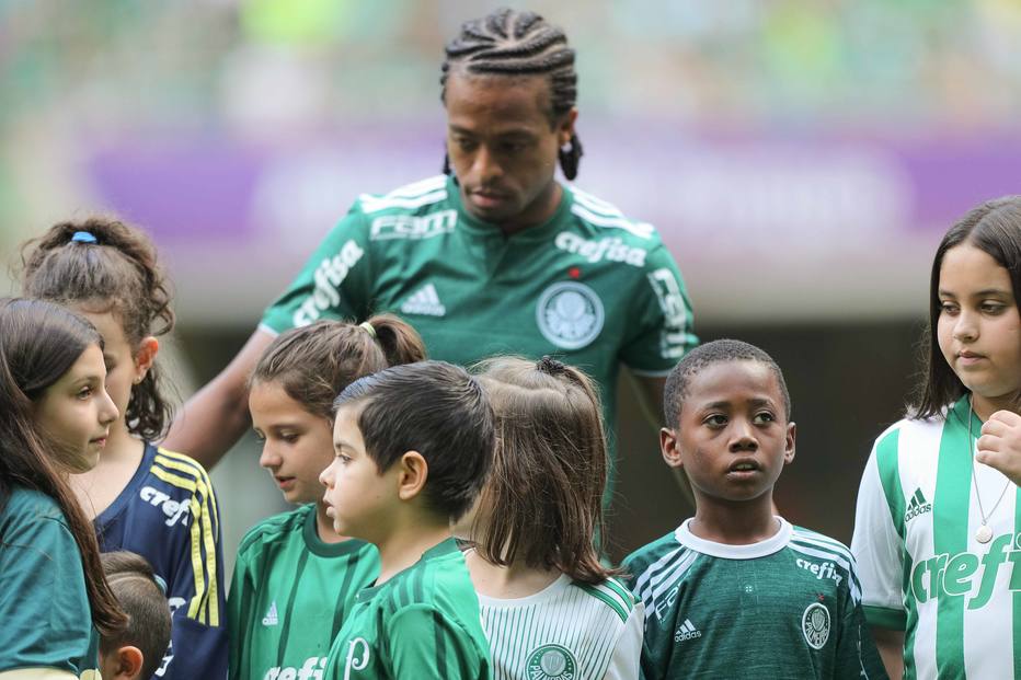 Adysson vai de graça ao Allianz Parque por um ano e conhecerá ídolo do Palmeiras