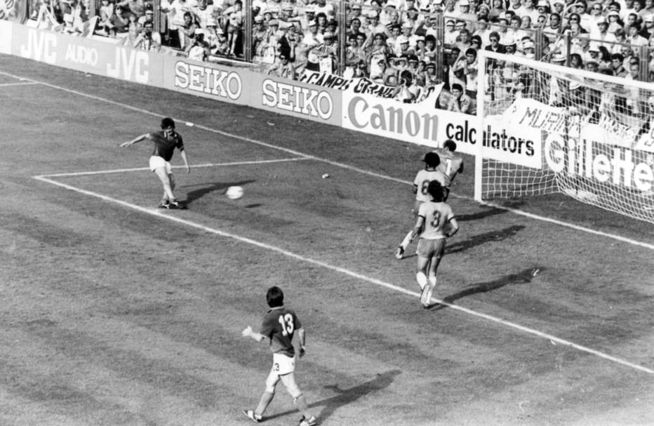 Paolo Rossi, carrasco da seleção na Copa de 1982, morreu nesta quarta-feira