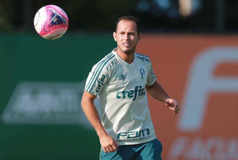 Na 30ª partida do ano, Palmeiras joga ainda em busca do seu armador ideal