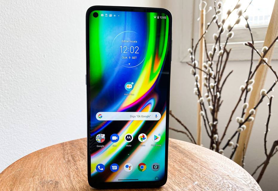 Moto G9 Plus evoluiu bem, mas o pre&ccedil;o &lsquo;evoluiu&rsquo; demais
