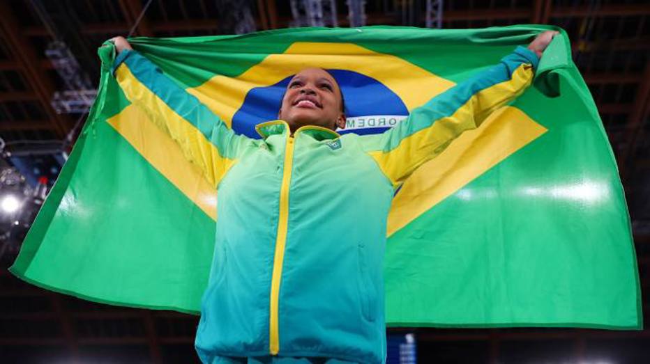 Brasil sobe no quadro de medalhas com ouro de Rebeca ...