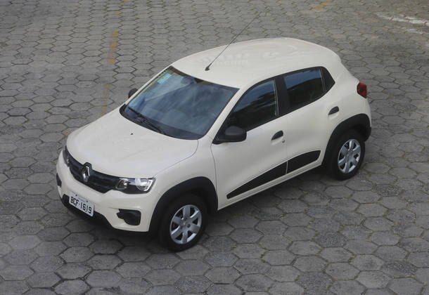Onix, Gol, Mobi e Kwid fazem briga de populares