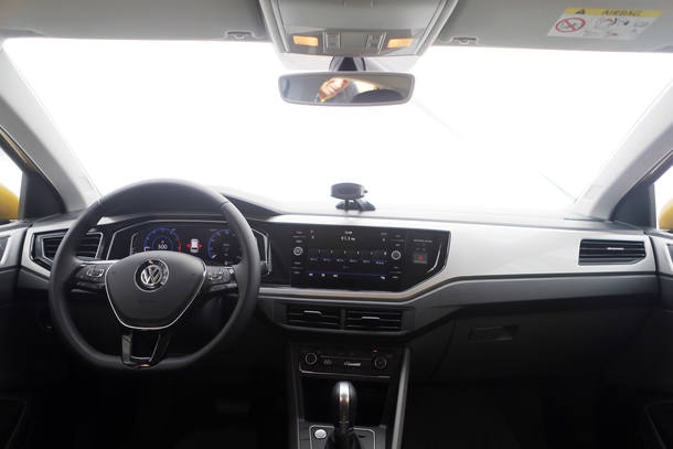 Comparativo: Fiat Argo Precision 1.8 X VW Polo Highline TSI