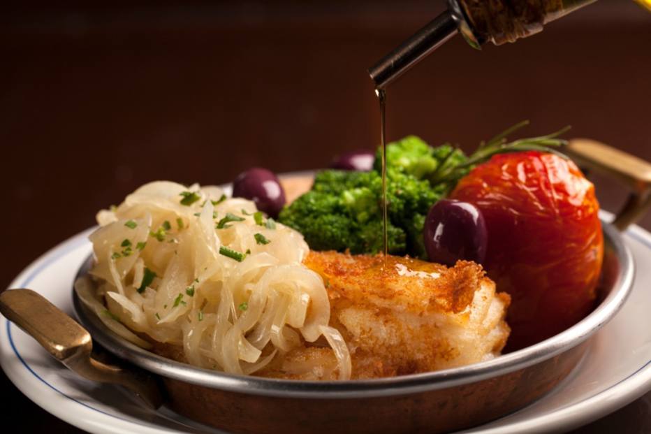 Bacalhau à lagareiro com brocolis e arroz garoando d - Picture of Por Ai  Tasca Portuga, Sao Paulo - Tripadvisor