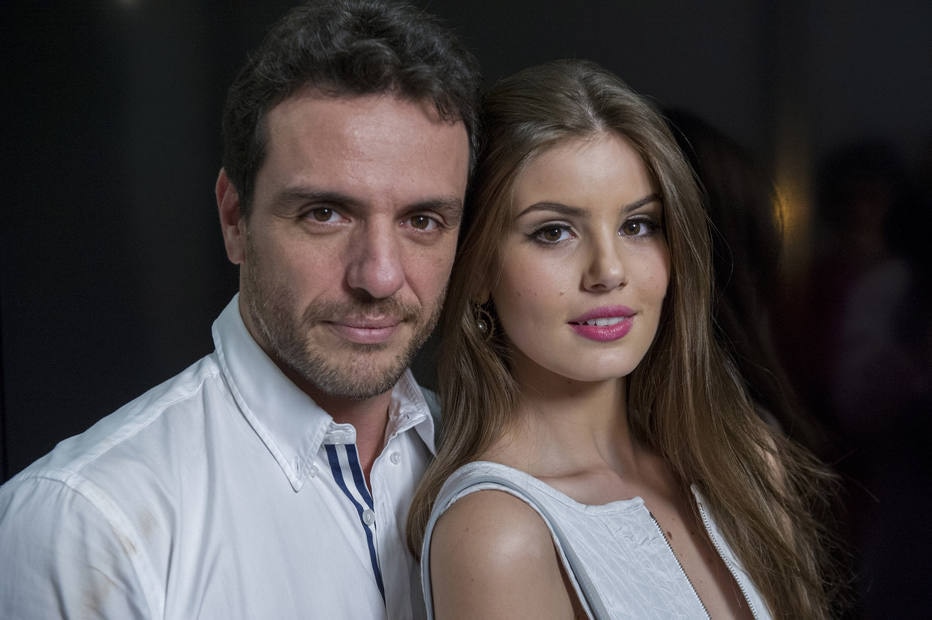 Rodrigo Lombardi e Camila Queiroz