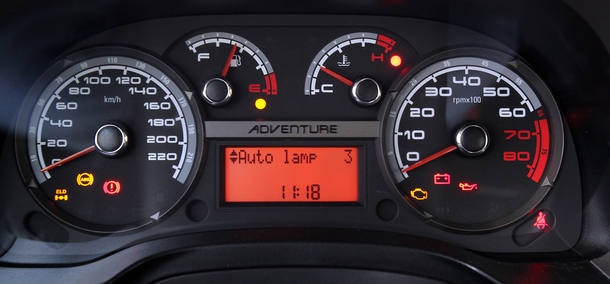 Chevrolet Spin Activ x Fiat Idea Adventure