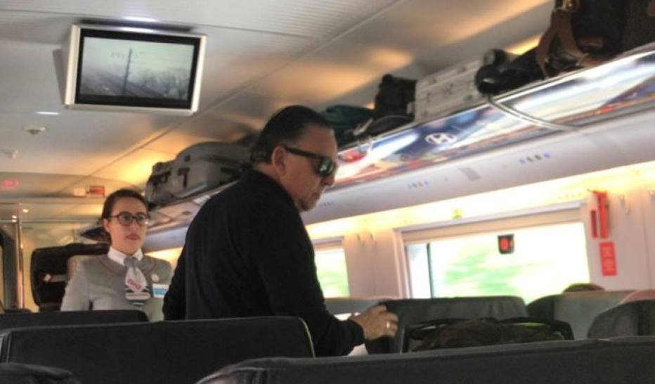 Galvão Bueno discute com funcionários em trem na Rússia