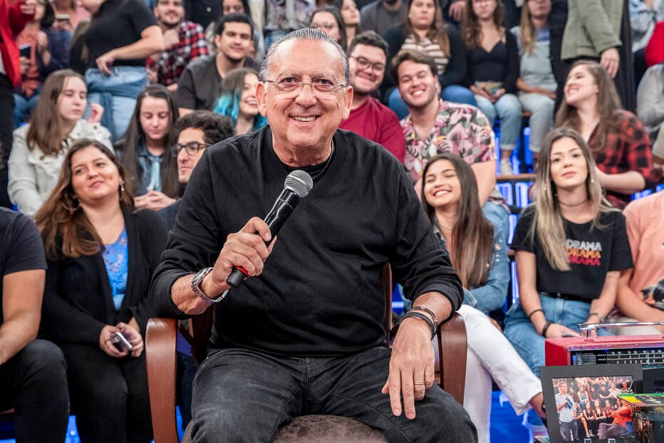 Serginho Groisman inicia celebrações de 20 anos do Altas Horas com novos quadros