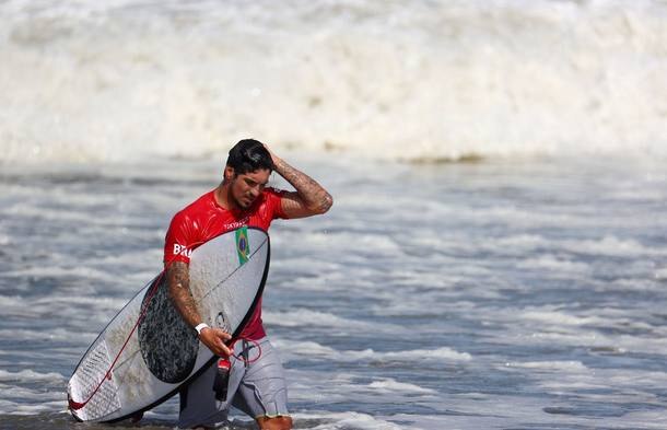 Gabriel Medina volta na Indonésia após ficar fora das cinco etapas do Mundial de Surfe