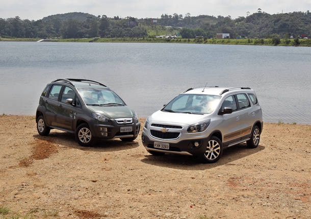 Chevrolet Spin Activ x Fiat Idea Adventure